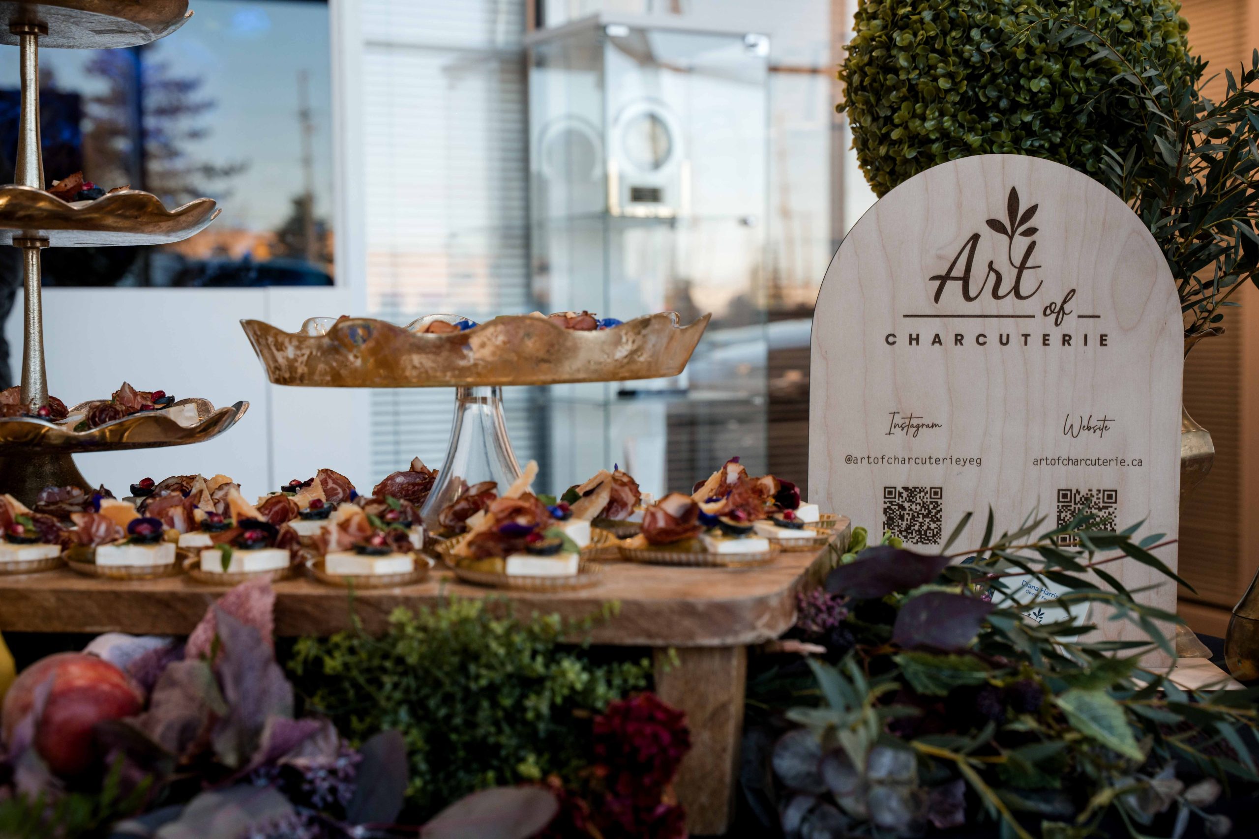 Modern Luxuria / Lexus of Edmonton