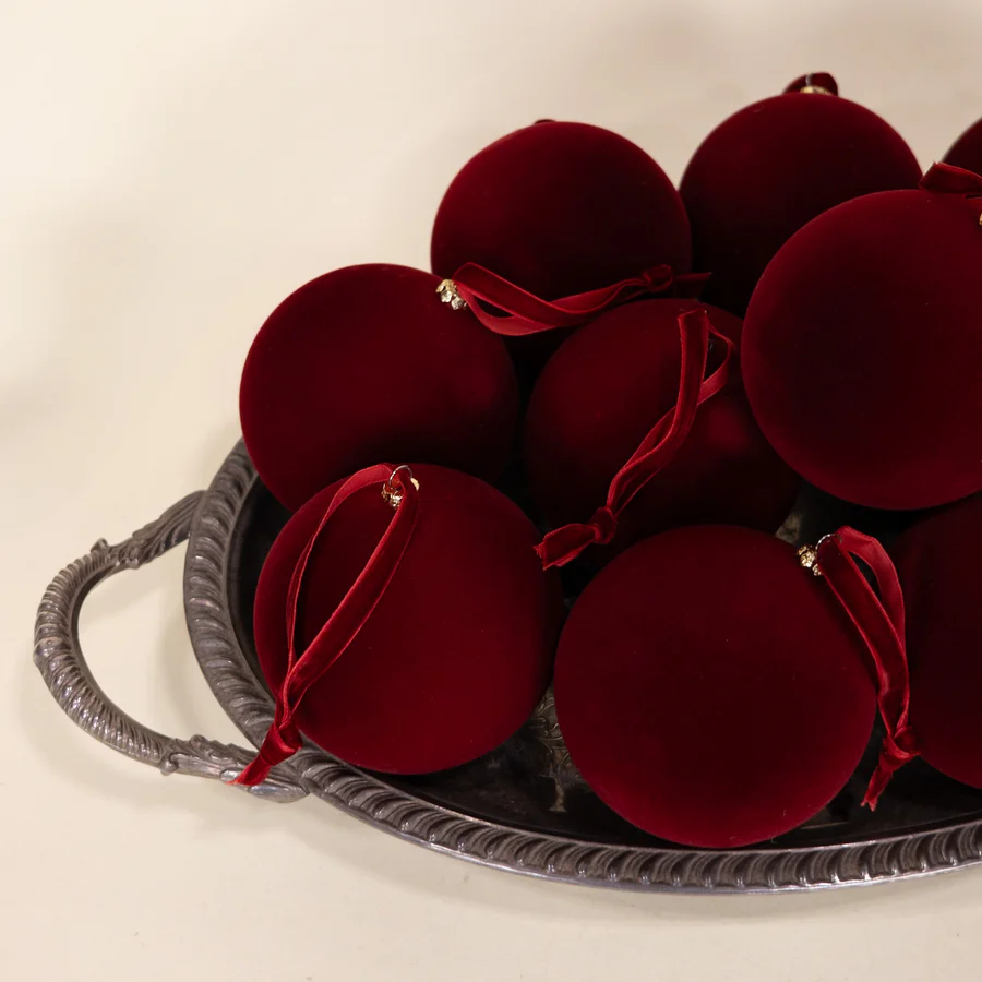 Sloane Flocked Ornament, 4 inches_homeandcottages.com